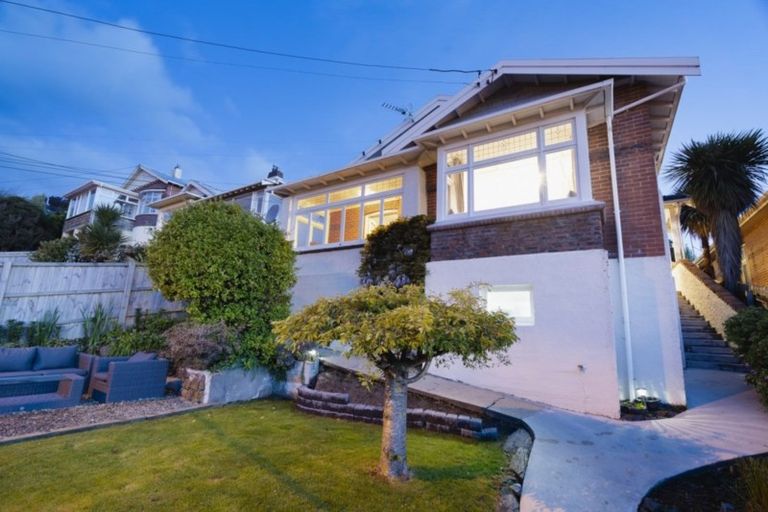 Photo of property in 8 Highcliff Road, Andersons Bay, Dunedin, 9013