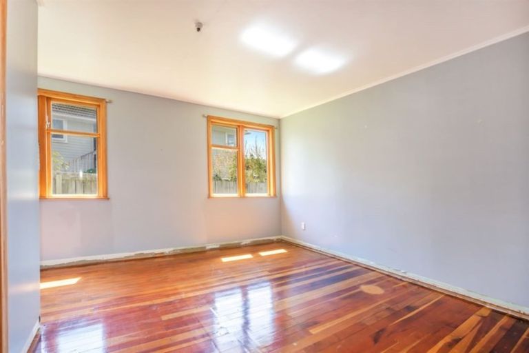Photo of property in 61 Jillett Street, Titahi Bay, Porirua, 5022