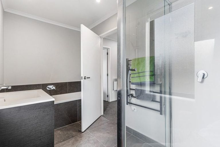 Photo of property in 15 Pukewhero Rise, Westgate, Auckland, 0614