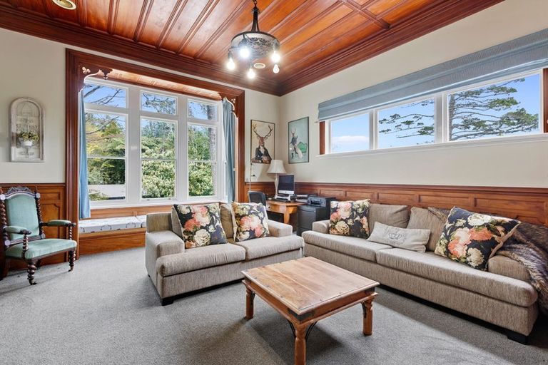 Photo of property in 30 Humphries Street, Inglewood, 4330