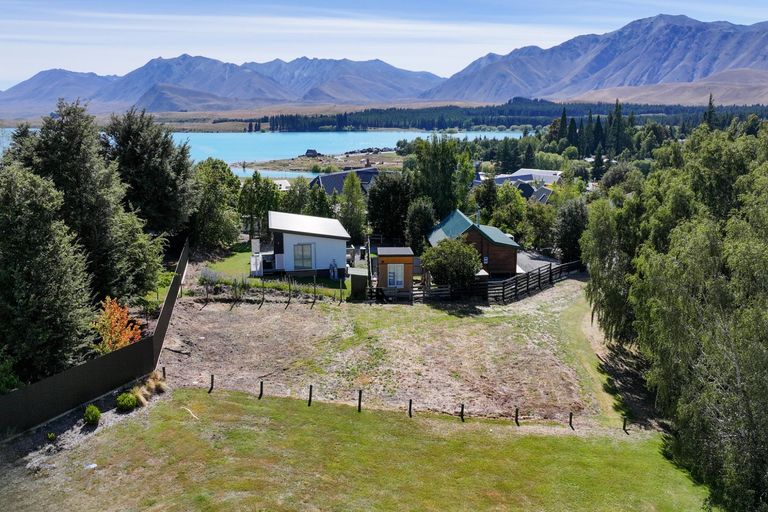 Photo of property in 20 Aorangi Crescent, Lake Tekapo, 7999
