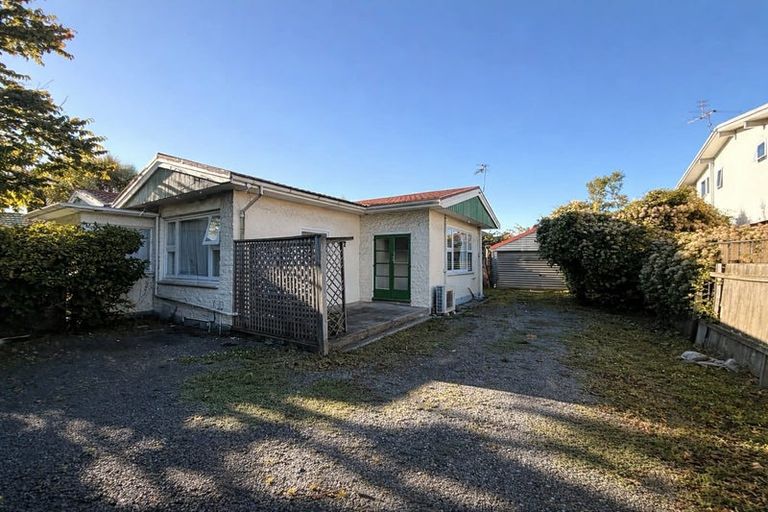 Photo of property in 291 Riccarton Road, Upper Riccarton, Christchurch, 8041