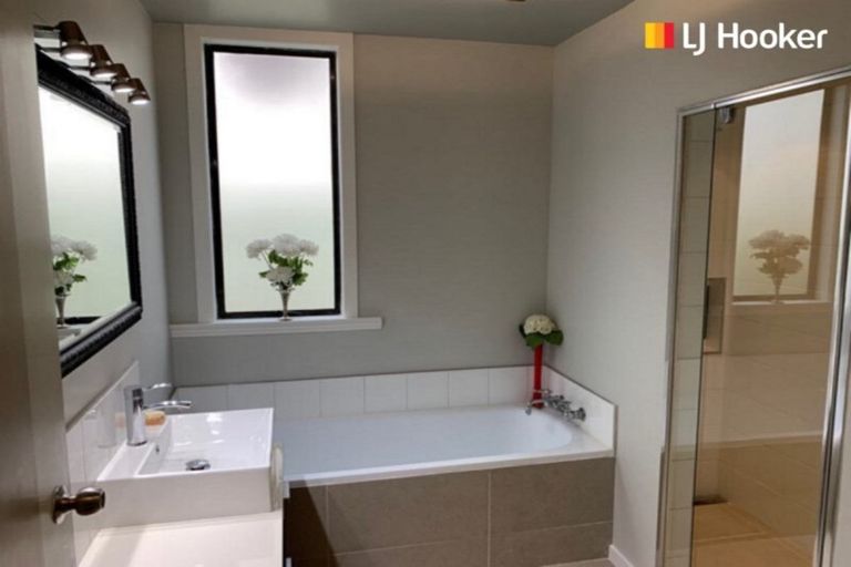 Photo of property in 90 Oakwood Avenue, Maryhill, Dunedin, 9011