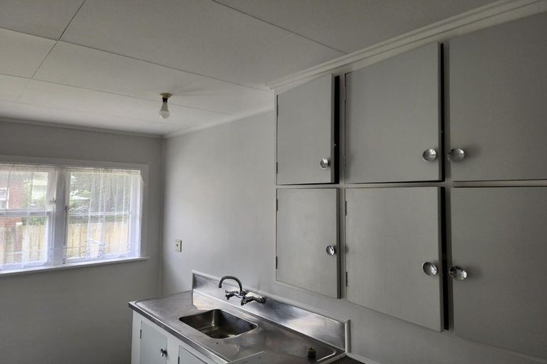 Photo of property in 2/8 Ararino Street, Trentham, Upper Hutt, 5018