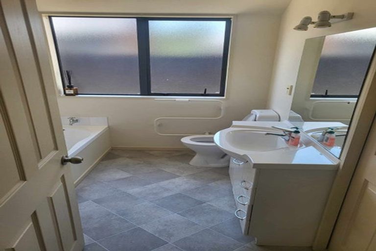 Photo of property in 82 Frankleigh Street, Somerfield, Christchurch, 8024