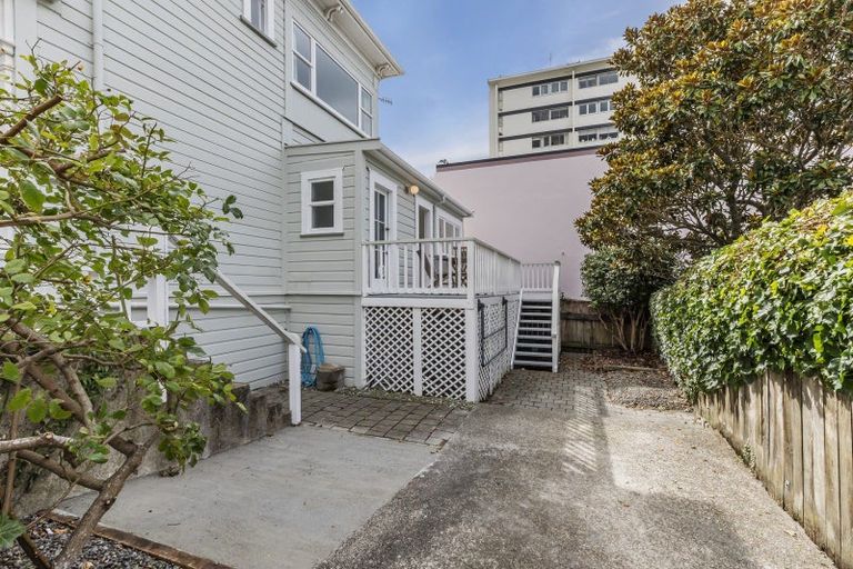 Photo of property in 18 Newman Terrace, Thorndon, Wellington, 6011