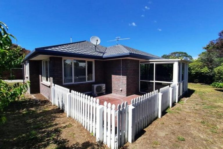 Photo of property in 2/119 Marlow Road, Aranui, Christchurch, 8061