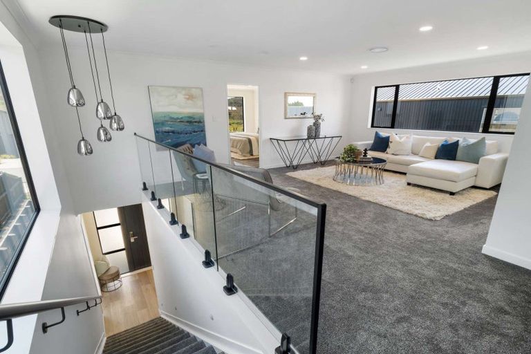 Photo of property in 10 Kotuitui Drive, Wainui, 0992