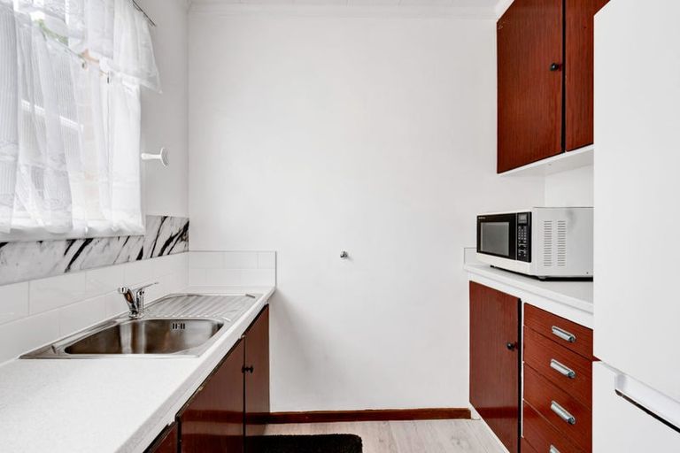 Photo of property in 2/95 Pendarves Street, New Plymouth, 4310