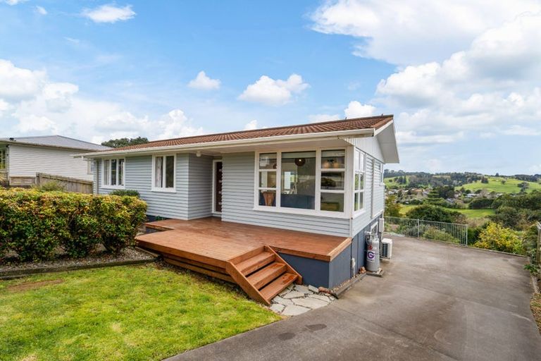 Photo of property in 57 Ogle Crescent, Te Kamo, Whangarei, 0112