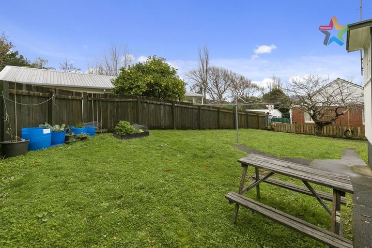Photo of property in 71 Wilkie Crescent, Naenae, Lower Hutt, 5011