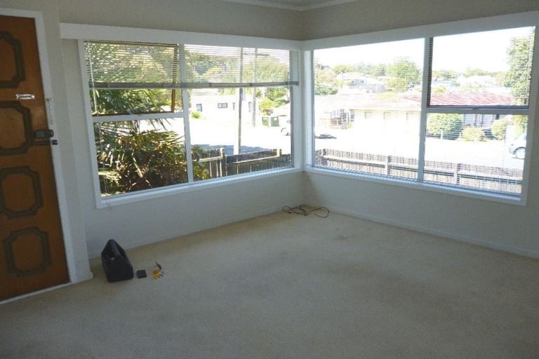 Photo of property in 1/11 Manuka Road, Bayview, Auckland, 0629