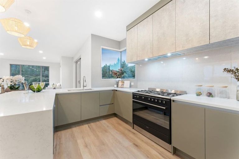 Photo of property in 87 Pacific Heights Road, Orewa, 0931