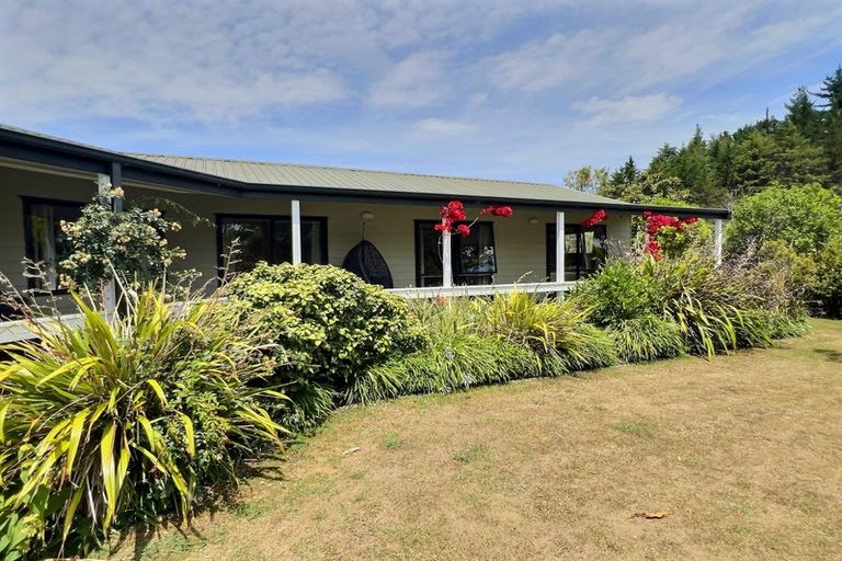 Photo of property in 481 Apley Road, Puketapu, Napier, 4184