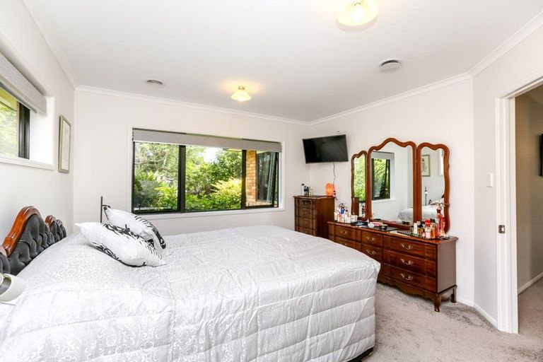 Photo of property in 5 Ashmore Drive, Frankleigh Park, New Plymouth, 4310
