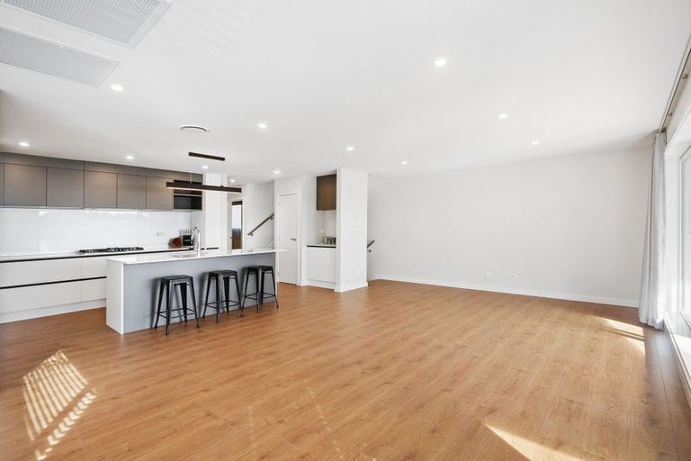 Photo of property in 60 Dominion Street, Takapuna, Auckland, 0622