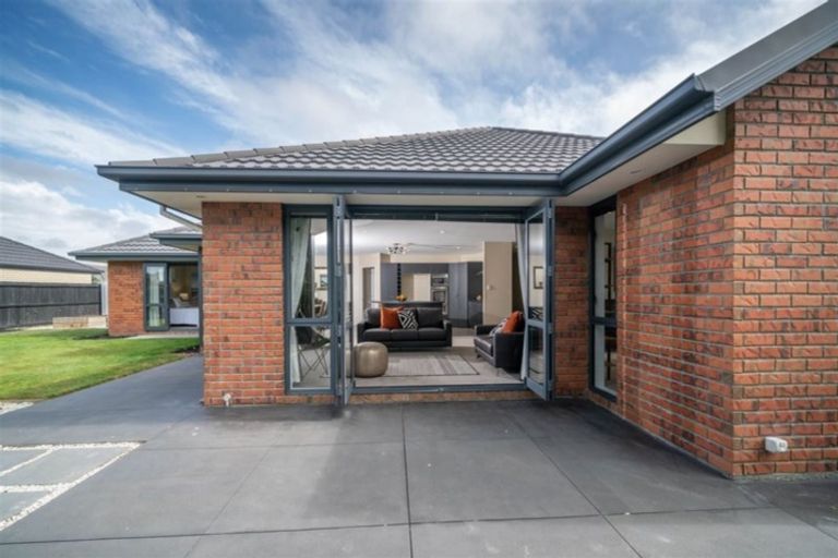 Photo of property in 12 Cassinia Gardens, Aidanfield, Christchurch, 8025