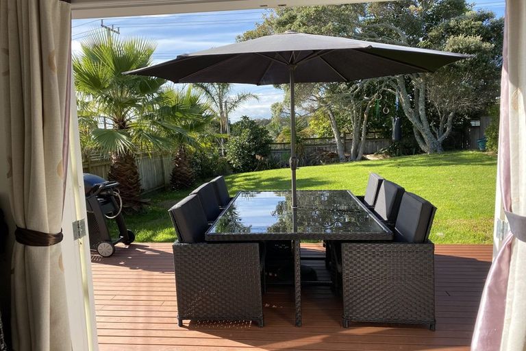 Photo of property in 1/16 Stanley Road, Glenfield, Auckland, 0629