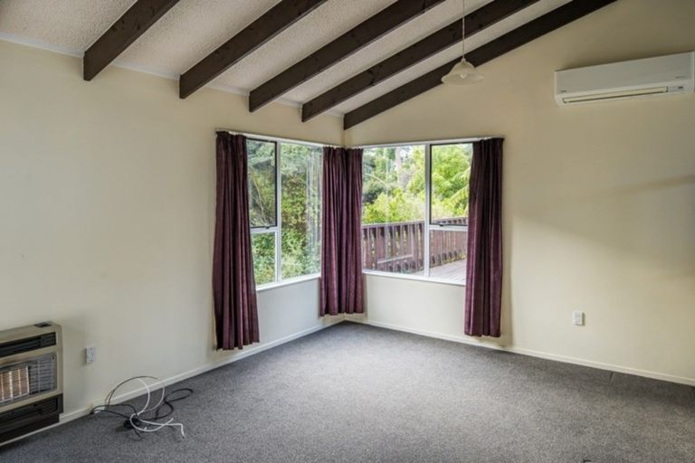 Photo of property in 23 Woolwich Close, Whitby, Porirua, 5024