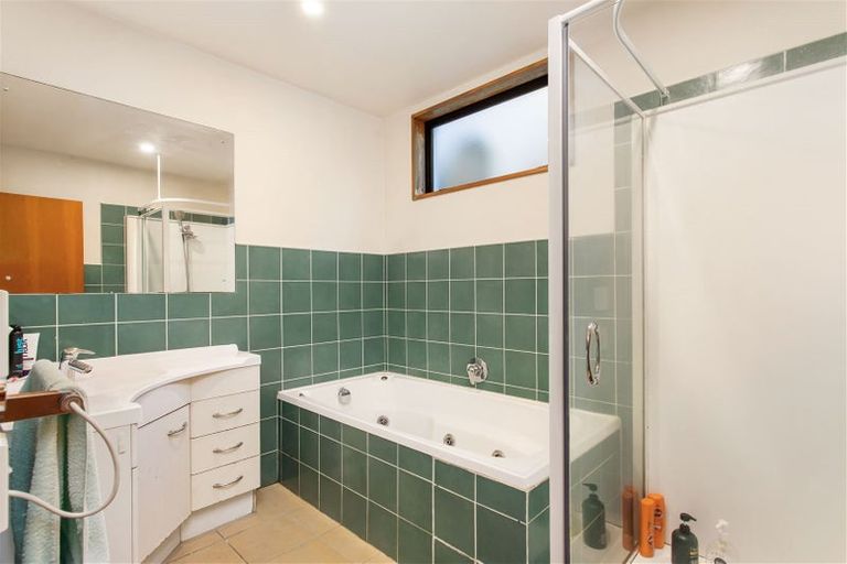 Photo of property in 16 Delhi Place, Cashmere, Christchurch, 8022