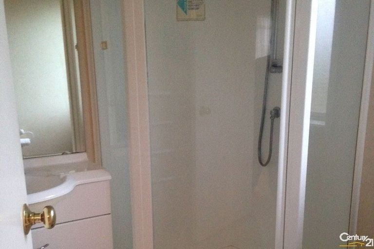 Photo of property in 53 Robin Brooke Drive, Flat Bush, Auckland, 2019