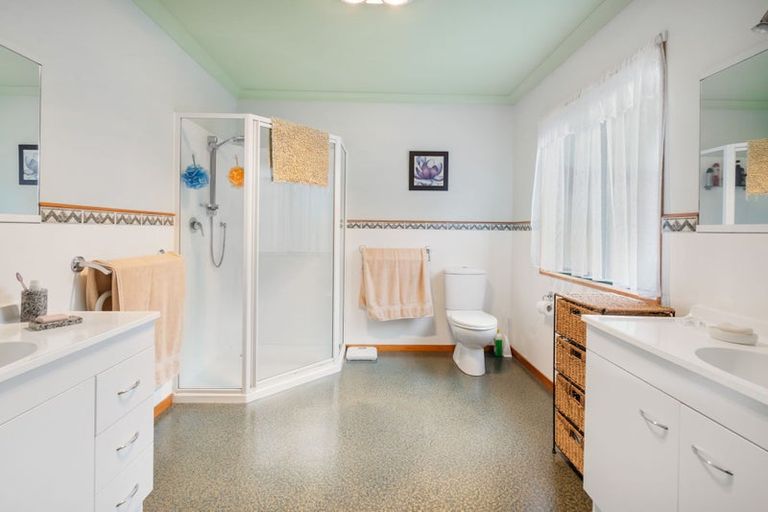 Photo of property in 238 Tauraroa Road, Maungakaramea, Whangarei, 0178