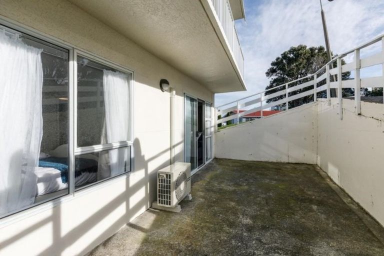 Photo of property in 14/32 Akaroa Drive, Maupuia, Wellington, 6022