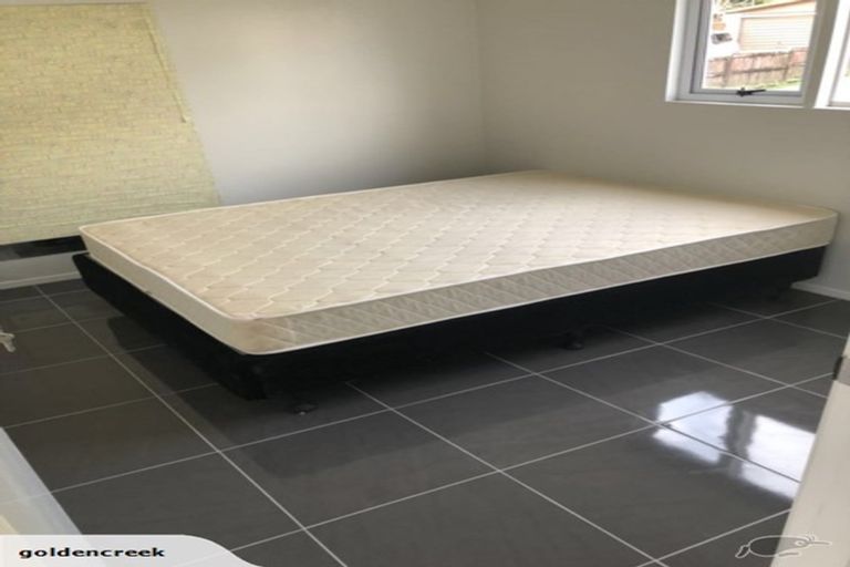 Photo of property in 41 Thornlow Street, Glendene, Auckland, 0602