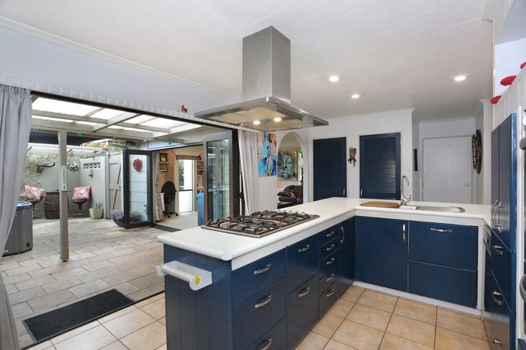 Photo of property in 10 Aitken Street, Bulls, 4818