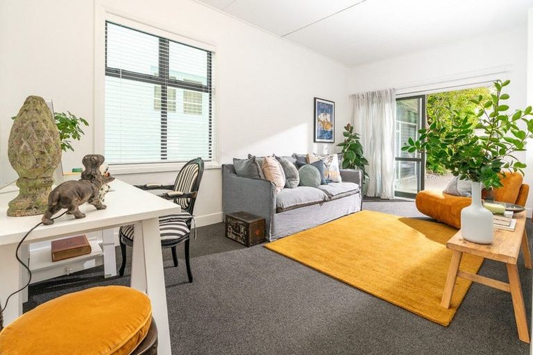 Photo of property in 40f Agra Crescent, Khandallah, Wellington, 6035