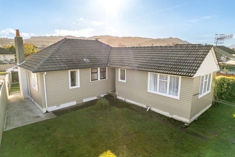 Photo of property in 19 Sheridan Crescent, Trentham, Upper Hutt, 5018