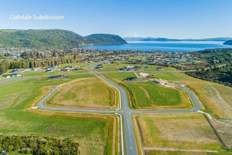 Photo of property in 9 Pukatea Lane, Kinloch, Taupo, 3377