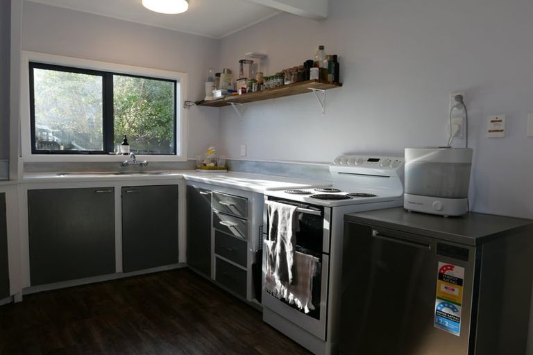 Photo of property in 9 Toporoa View, Ascot Park, Porirua, 5024