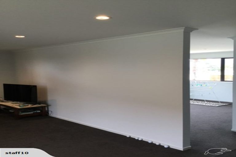 Photo of property in 12 O'farrell Drive, One Tree Point, 0118