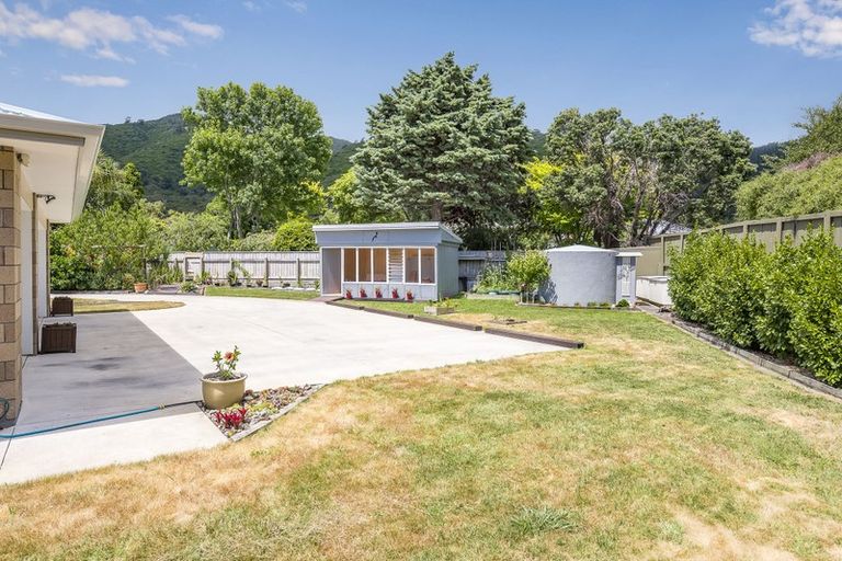 Photo of property in 3-9 Seddon Street, Waikanae, 5036