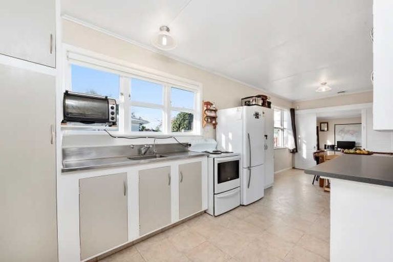 Photo of property in 66 Aurora Terrace, Hillcrest, Hamilton, 3216