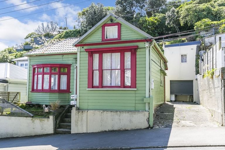 Photo of property in 75 Majoribanks Street, Mount Victoria, Wellington, 6011