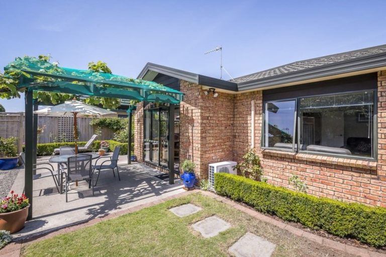 Photo of property in 1 Jeannie Way, Waikanae Beach, Waikanae, 5036