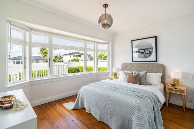 Photo of property in 1/223 Onewa Road, Birkenhead, Auckland, 0626