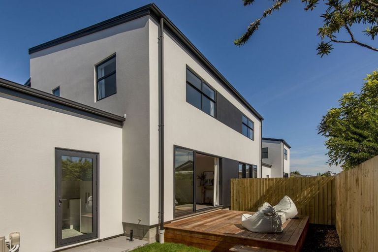 Photo of property in 2/38 Wildberry Street, Woolston, Christchurch, 8023