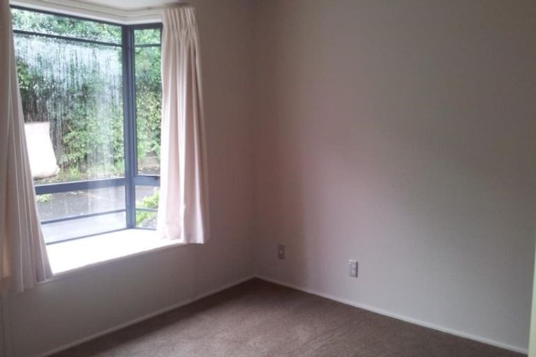 Photo of property in 7a Roberts Road, Glenfield, Auckland, 0629