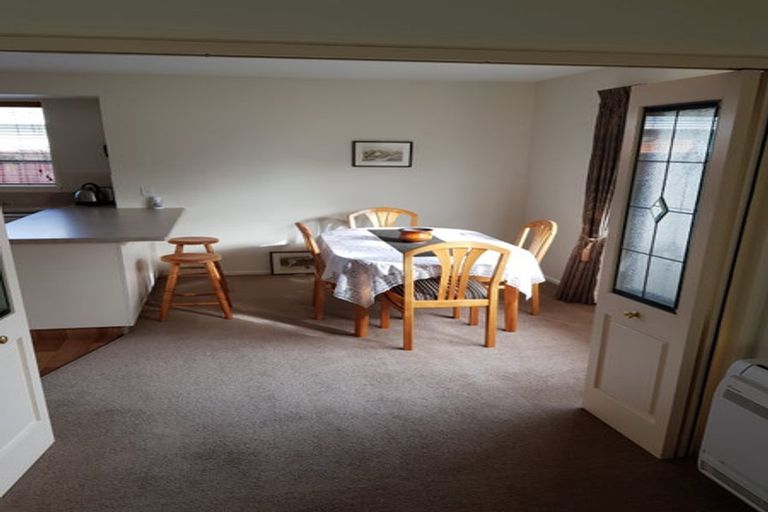 Photo of property in 2/15 Honeysuckle Place, Northcote, Christchurch, 8052