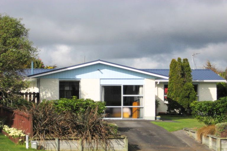 Photo of property in 7 Hood Place, Spotswood, New Plymouth, 4310