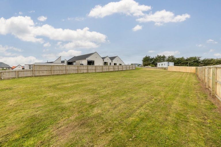 Photo of property in 19 Muriwai Drive, Diamond Harbour, 8971