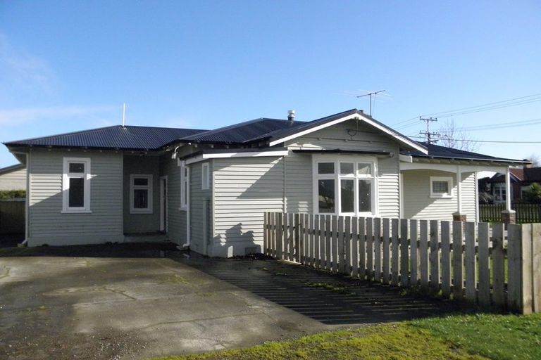 Photo of property in 27 Queen Street, Winton, 9720