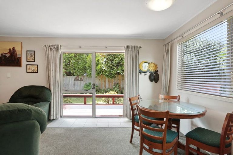 Photo of property in 2/21b Mildmay Road, Henderson, Auckland, 0610