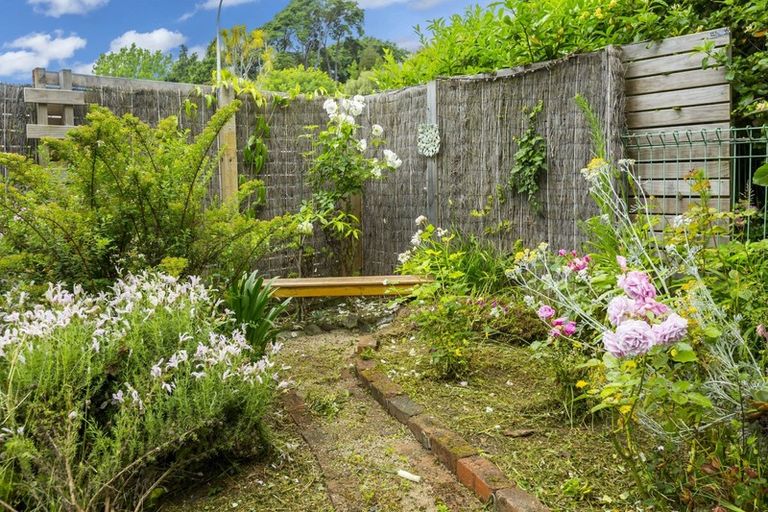 Photo of property in 56 Whitemans Road, Silverstream, Upper Hutt, 5019