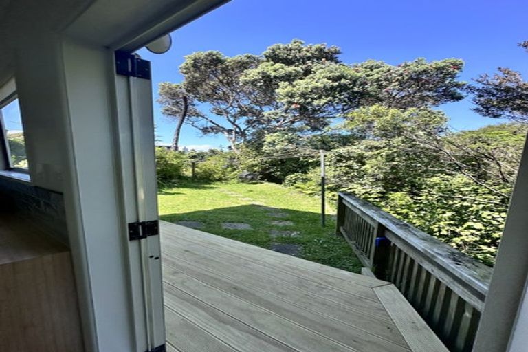 Photo of property in 2 Corlett Road, Plimmerton, Porirua, 5026