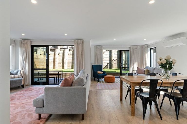 Photo of property in 131 Silverstream Road, Crofton Downs, Wellington, 6035