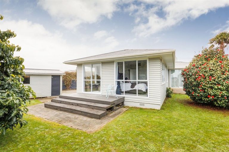 Photo of property in 10 Peters Avenue, Cloverlea, Palmerston North, 4412